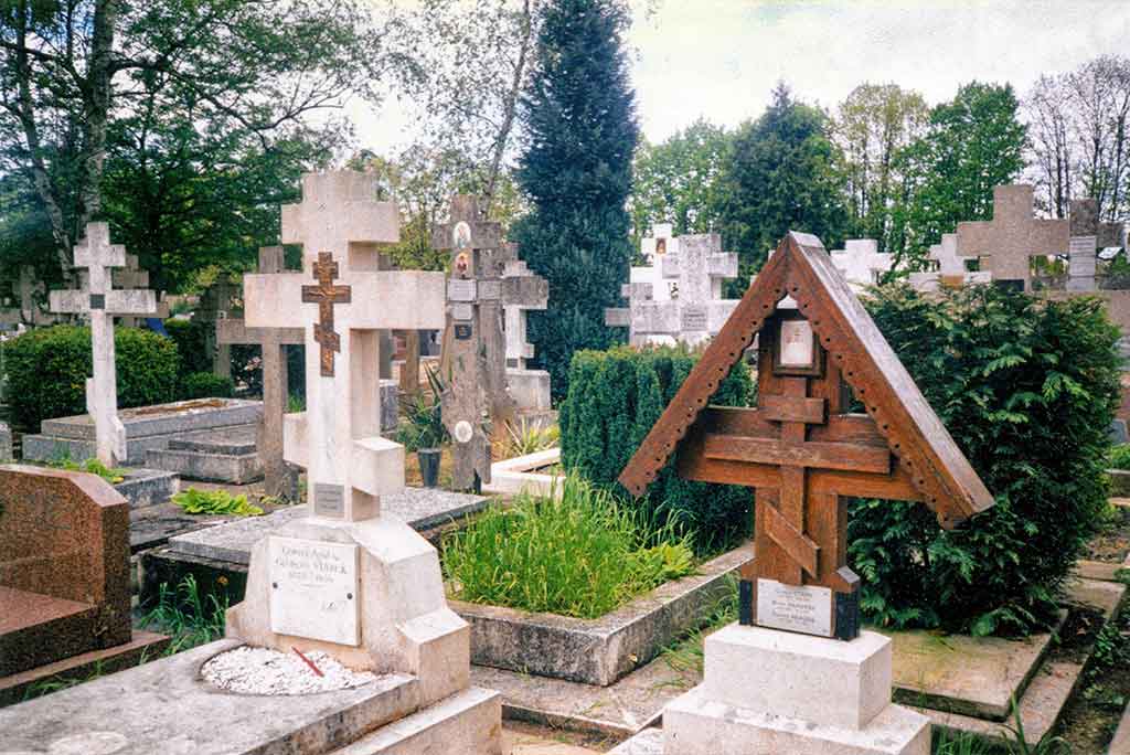 Кладбище Сент-Женевьев-де-Буа